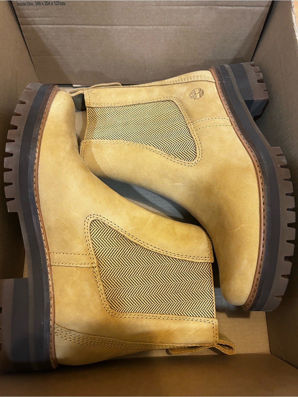 Timberland Wheat Nubuck Chelsea Lug Sole Ankle Boots Women’s 7